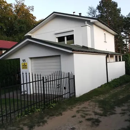 Feriehus Dom Nad Jeziorem Konskim *